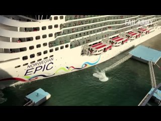 expensive boat fails caught on camera